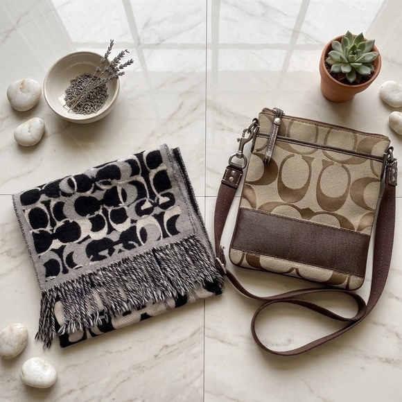 Coach Accessories - Vintage Y2K Coach signature Reversible scarf and Coach signature messenger bag